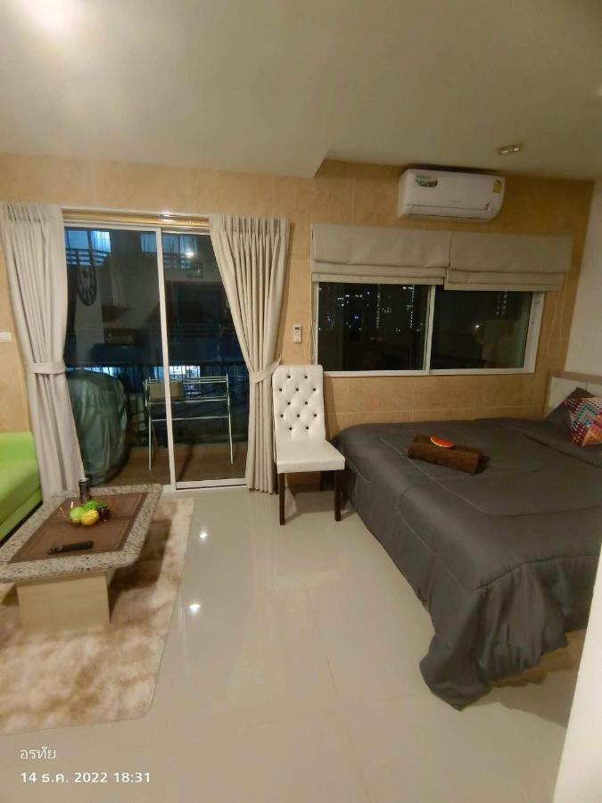 Trio Gems Condo, Pattaya Thailand Джомтьен Экстерьер фото