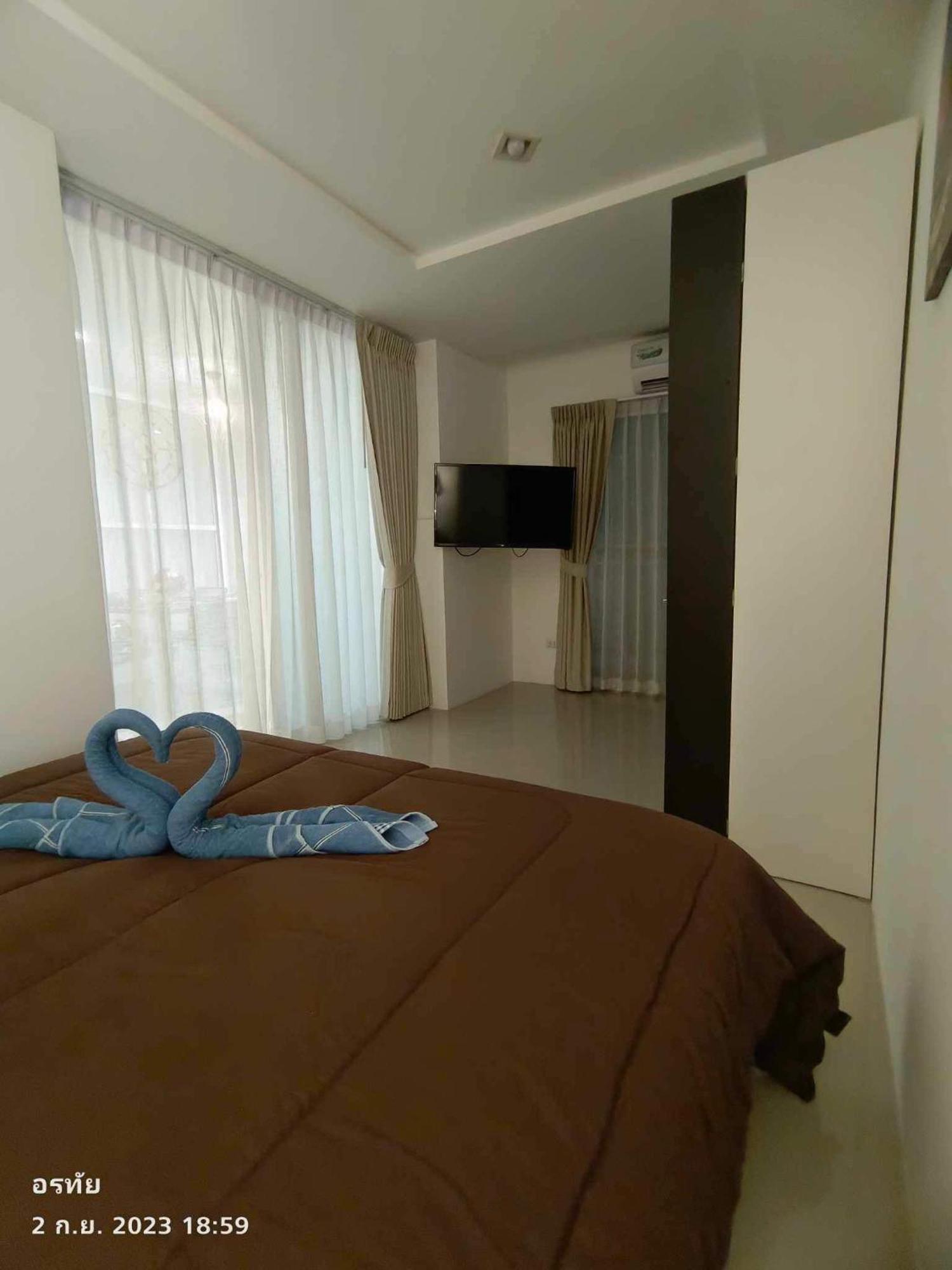 Trio Gems Condo, Pattaya Thailand Джомтьен Экстерьер фото