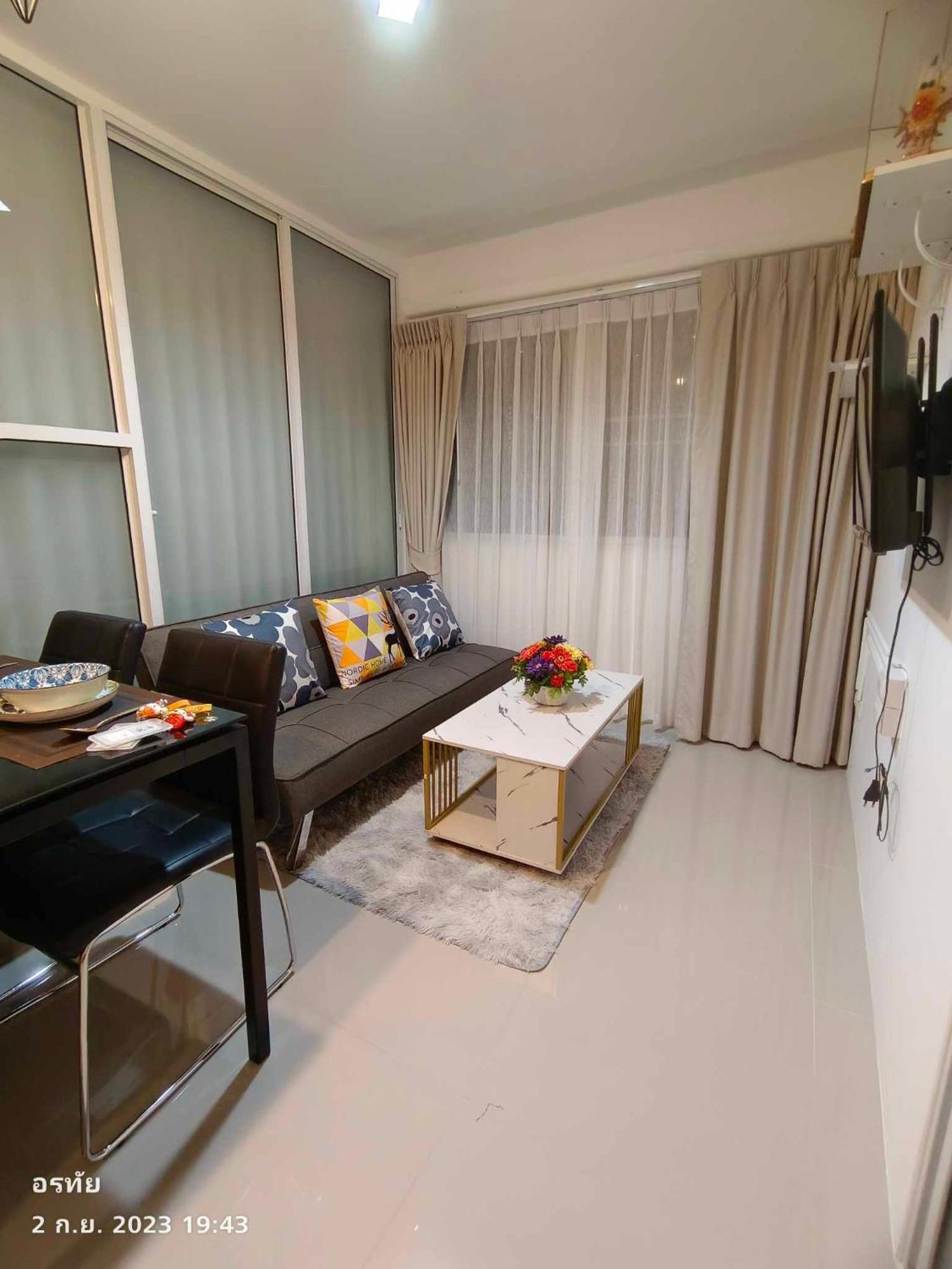 Trio Gems Condo, Pattaya Thailand Джомтьен Экстерьер фото
