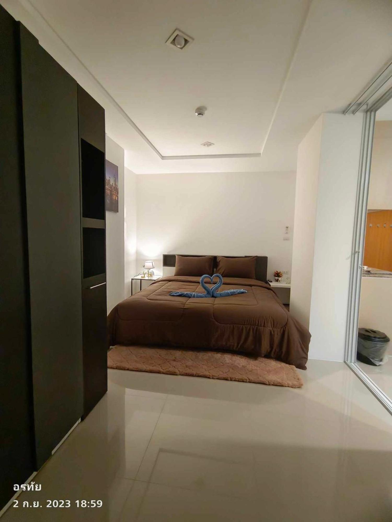 Trio Gems Condo, Pattaya Thailand Джомтьен Экстерьер фото