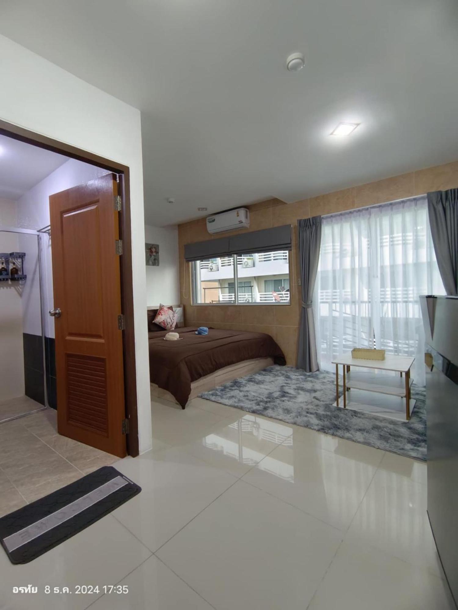 Trio Gems Condo, Pattaya Thailand Джомтьен Экстерьер фото